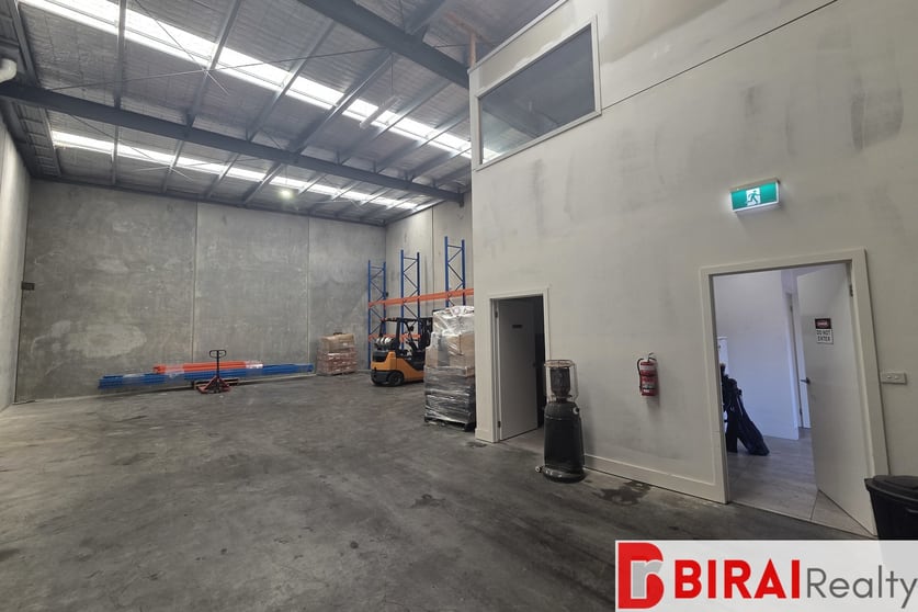 Click to view all images 15 Telley Street Ravenhall VIC 3023 - Image 3