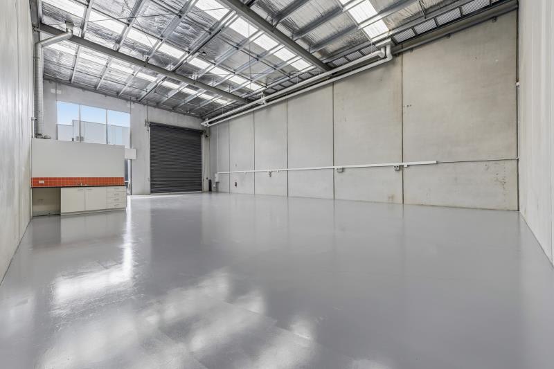 Click to view all images 15 Tango Circuit Pakenham VIC 3810 - Image 2