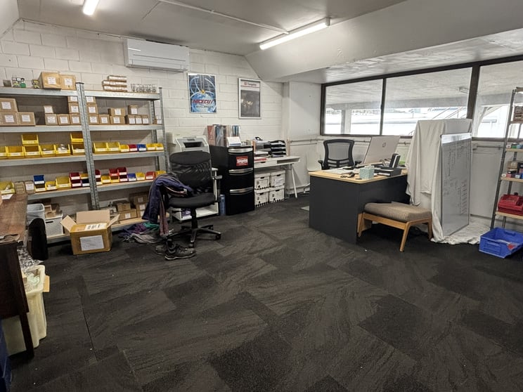 Click to view all images 3/17-19 King Road Hornsby NSW 2077 - Image 2
