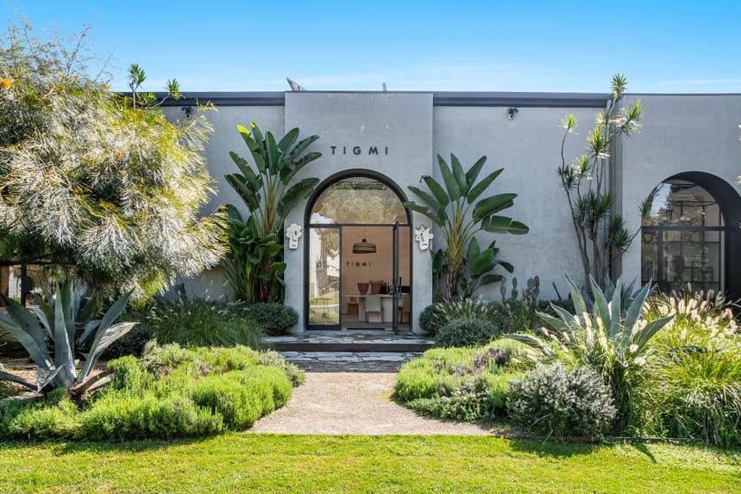 Click to view all images 13 Bayshore Drive Byron Bay NSW 2481 - Image 1