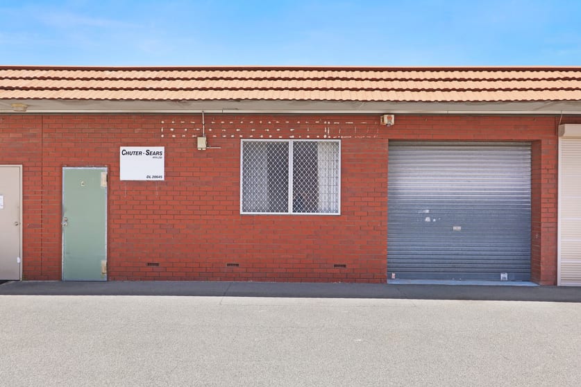Click to view all images Unit 4/22 Forward Street Welshpool WA 6106 - Image 1