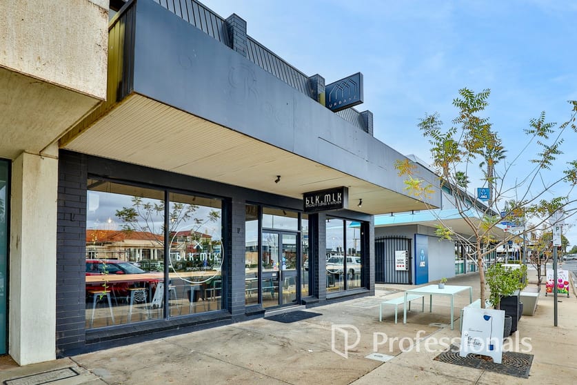 Click to view all images 51 Deakin Avenue Mildura VIC 3500 - Image 3