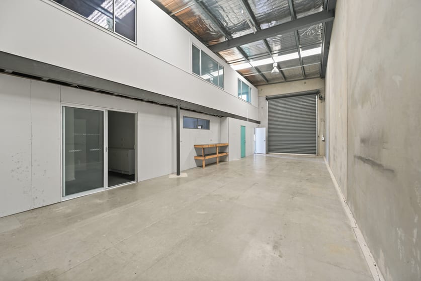 Click to view all images 2/47 Parer Road Airport West VIC 3042 - Image 3