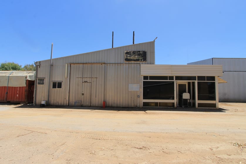 Click to view all images 6 Edwards St Merredin WA 6415 - Image 3