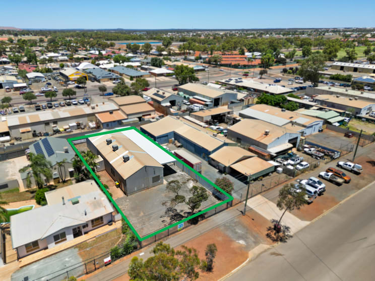 Click to view all images 241 Dugan Street Kalgoorlie WA 6430 - Image 2