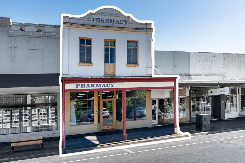 Click to view all images 31 Mostyn Street Castlemaine VIC 3450 - Image 1