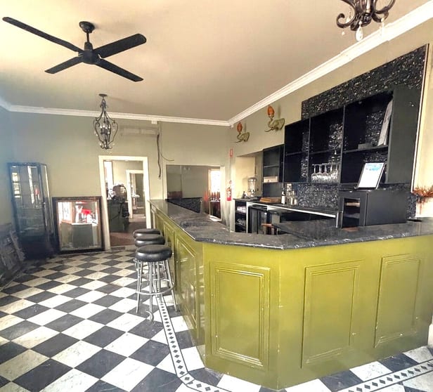 Click to view all images 1 Havelock Street Maryborough VIC 3465 - Image 2