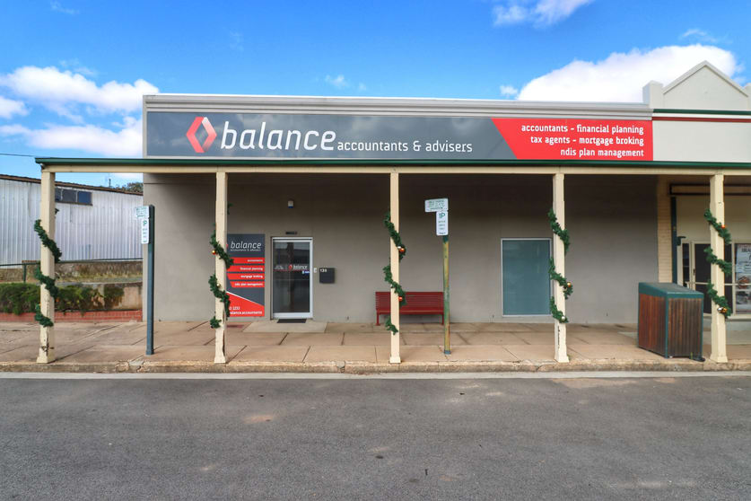 139 Burrangong Street Grenfell NSW 2810 - Image 3