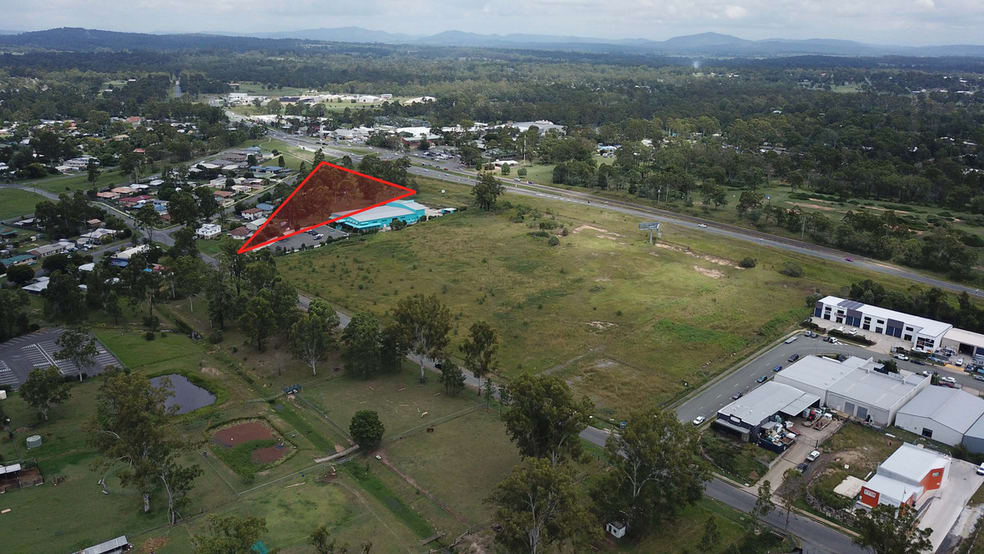 Click to view all images 2 Spring Street Jimboomba QLD 4280 - Image 3