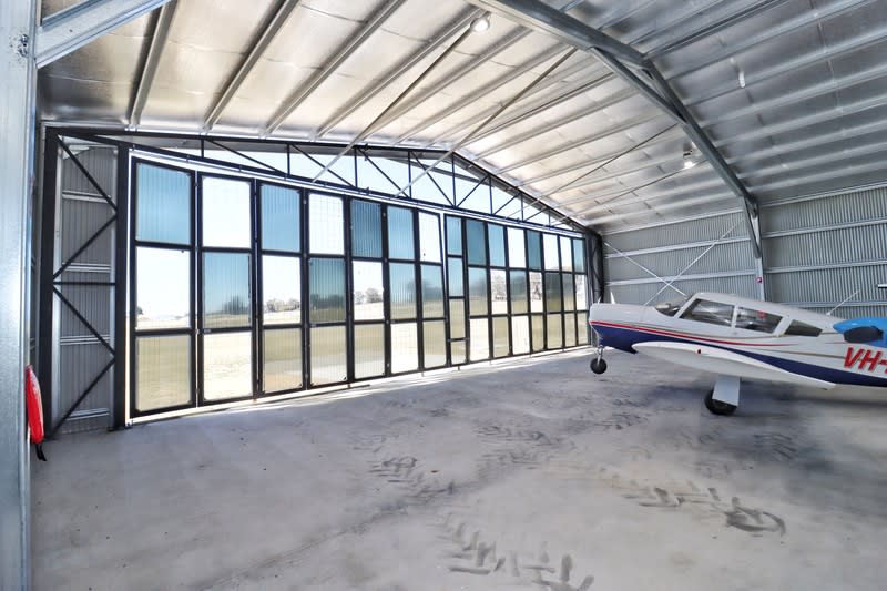 Click to view all images 4 Richards Drive Cowra NSW 2794 - Image 3