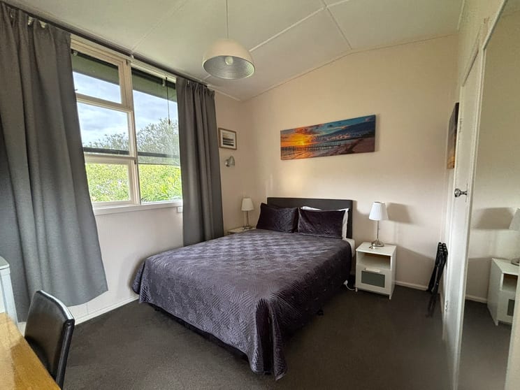 Click to view all images 2173 Glenelg Highway Lake Bolac VIC 3351 - Image 2