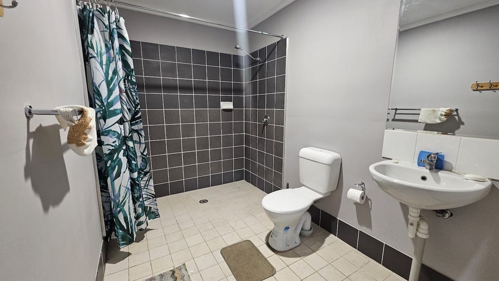 Click to view all images 8/11 Lombard Drive Robin Hill NSW 2795 - Image 3