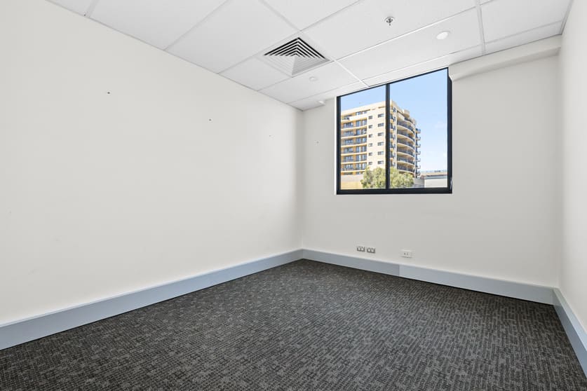 Click to view all images 711/1C Burdett Street Hornsby NSW 2077 - Image 3