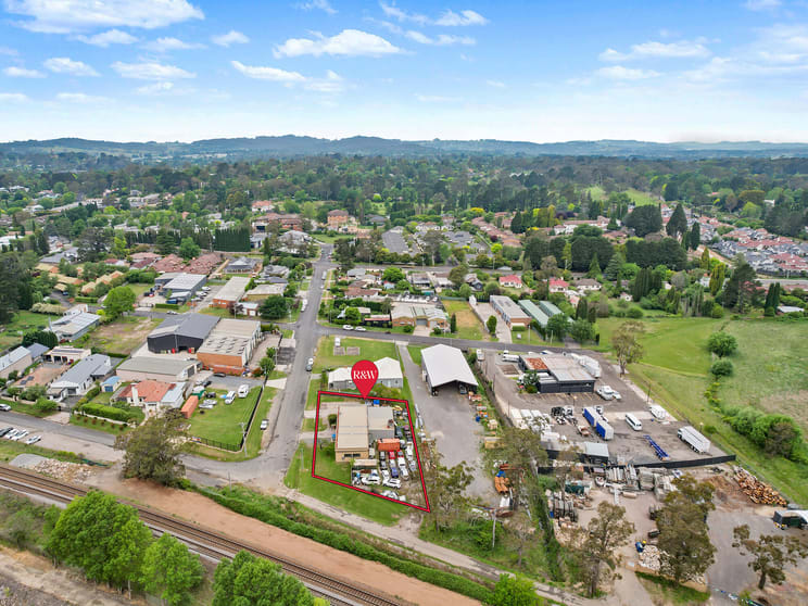 Click to view all images 1-3 Alcorn Street Bowral NSW 2576 - Image 2