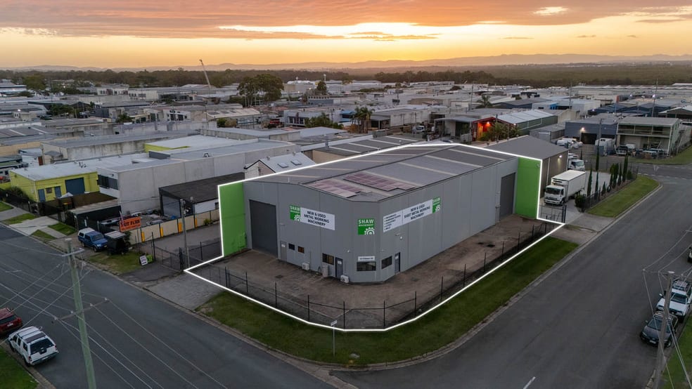 Click to view all images 12 Filmer Street Clontarf QLD 4019 - Image 2