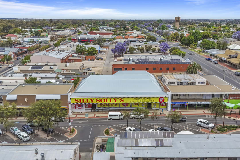 Click to view all images 19-25 & 27-29 McCrae Street & 213 Beveridge Street Swan Hill VIC 3585 - Image 2