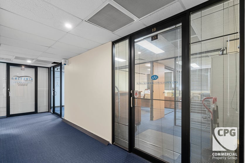 Click to view all images 18/432 Chapel Road Bankstown NSW 2200 - Image 3