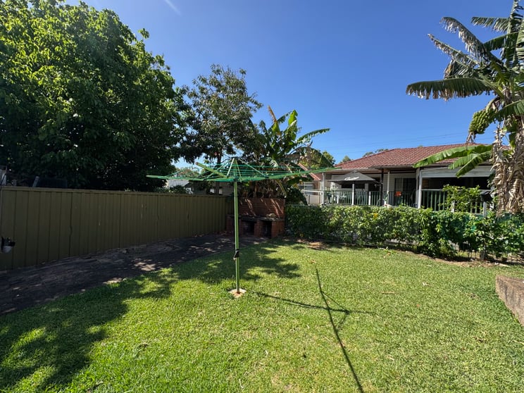 18 Dameeli Avenue Kirrawee NSW 2232 - Image 2