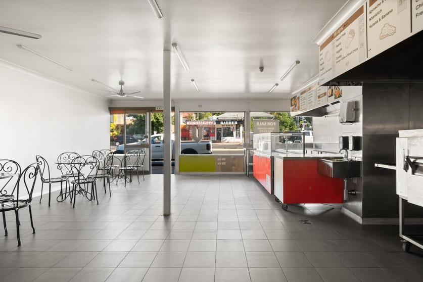 Click to view all images 254 Stewart Street Bathurst NSW 2795 - Image 2