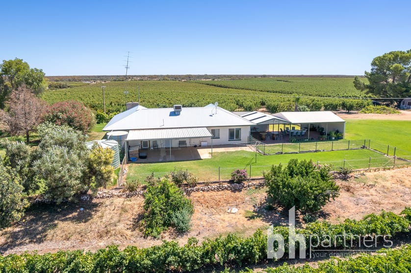 Click to view all images 247 Markaranka Road Taylorville SA 5330 - Image 2