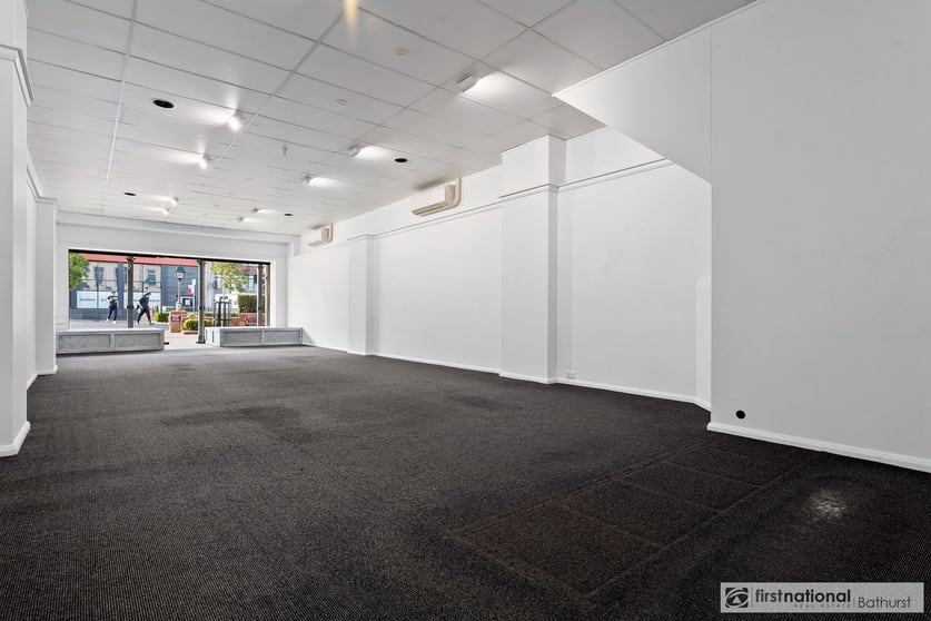 Click to view all images 94 William Street Bathurst NSW 2795 - Image 3