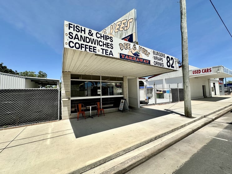 Click to view all images 82 Eighth Avenue Home Hill QLD 4806 - Image 1