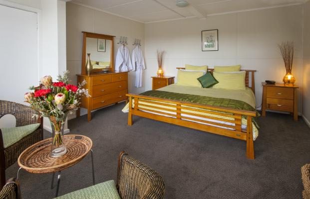 Click to view all images 18 Symons Street Healesville VIC 3777 - Image 3