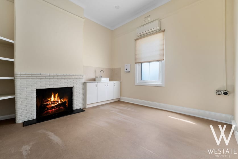 Click to view all images 153 Durham Street Bathurst NSW 2795 - Image 3