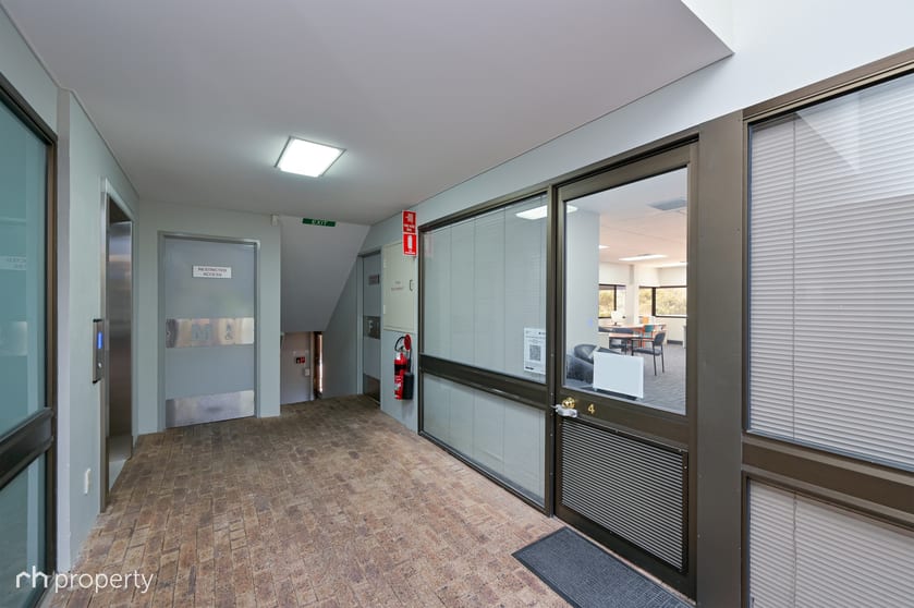 4/19-21 Outram Street West Perth WA 6005 - Image 3