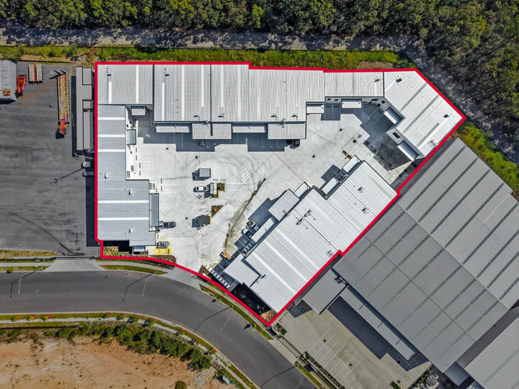 Click to view all images Unit 9/109 Hub Crescent Heathwood QLD 4110 - Image 2