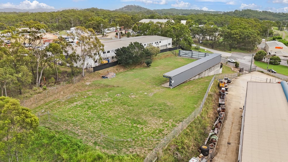 Click to view all images 4 Darymple Drive Toolooa QLD 4680 - Image 3