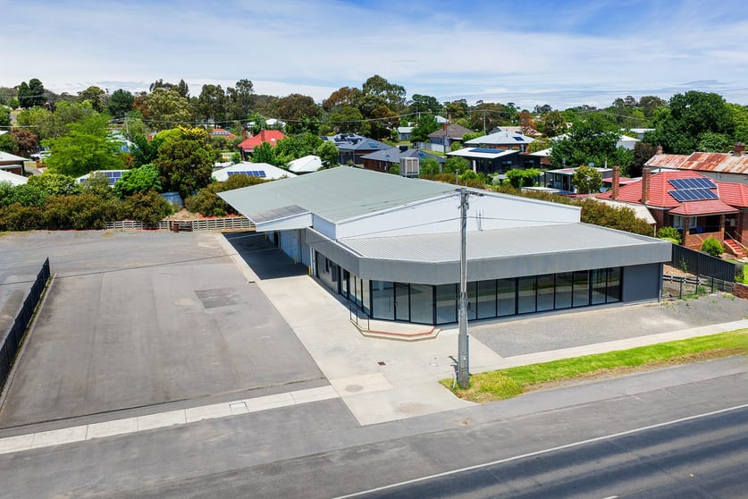 Click to view all images 5-9 Johnstone Street Castlemaine VIC 3450 - Image 2