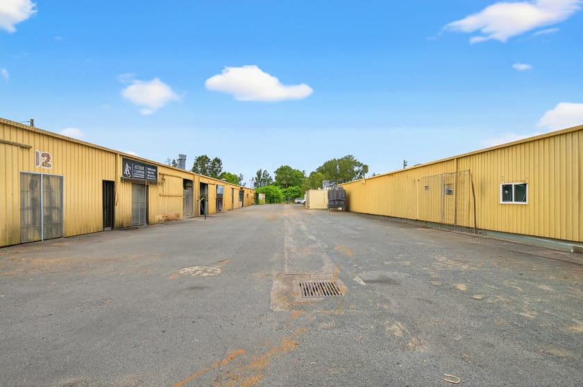 Click to view all images 1 plus Office/663a Pine Ridge Road Biggera Waters QLD 4216 - Image 2