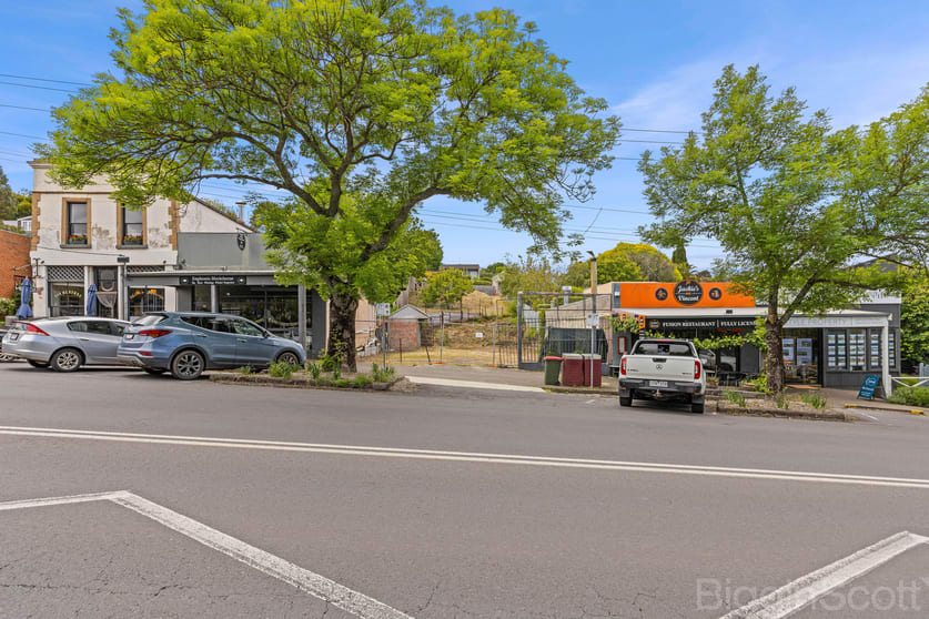 121 Vincent Street Daylesford VIC 3460 - Image 2