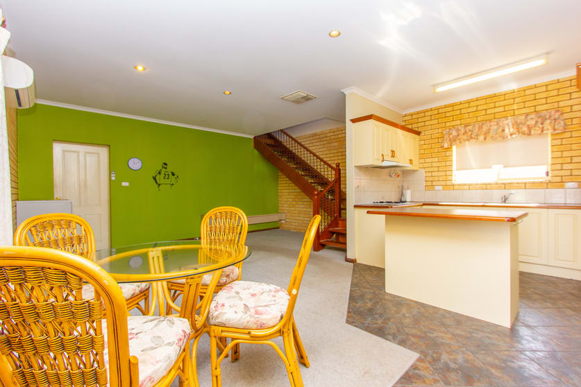 Click to view all images 49 Adams Street Narrandera NSW 2700 - Image 2