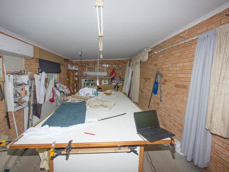 Click to view all images 61 East Street Narrandera NSW 2700 - Image 2