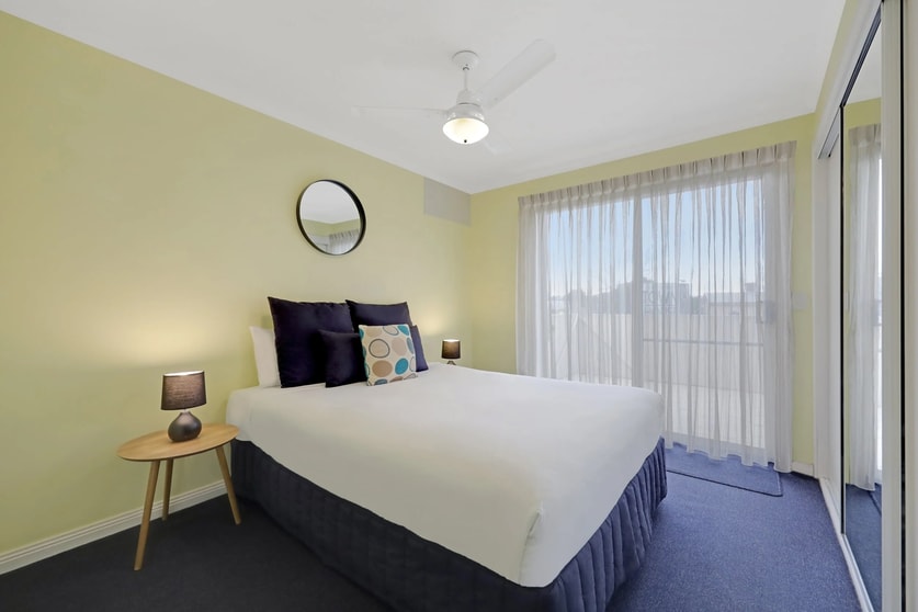 Hamilton VIC 3300 - Image 3