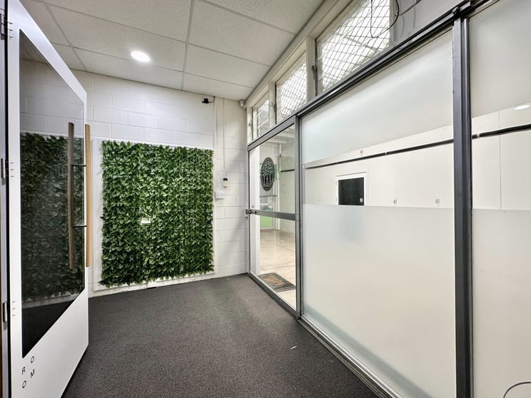 11/16-24 Brampton Avenue Cranbrook QLD 4814 - Image 3
