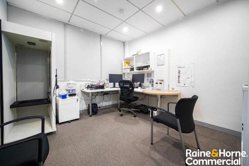 Click to view all images Suite 5/82-84 Queen Street Campbelltown NSW 2560 - Image 3