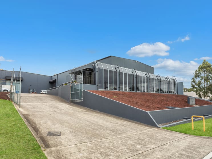 Click to view all images 12-16 Bentley Street Wetherill Park NSW 2164 - Image 2