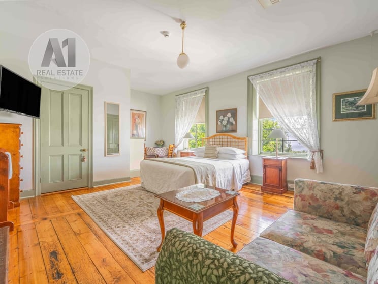 Click to view all images 7 Tyers Street Portland VIC 3305 - Image 3
