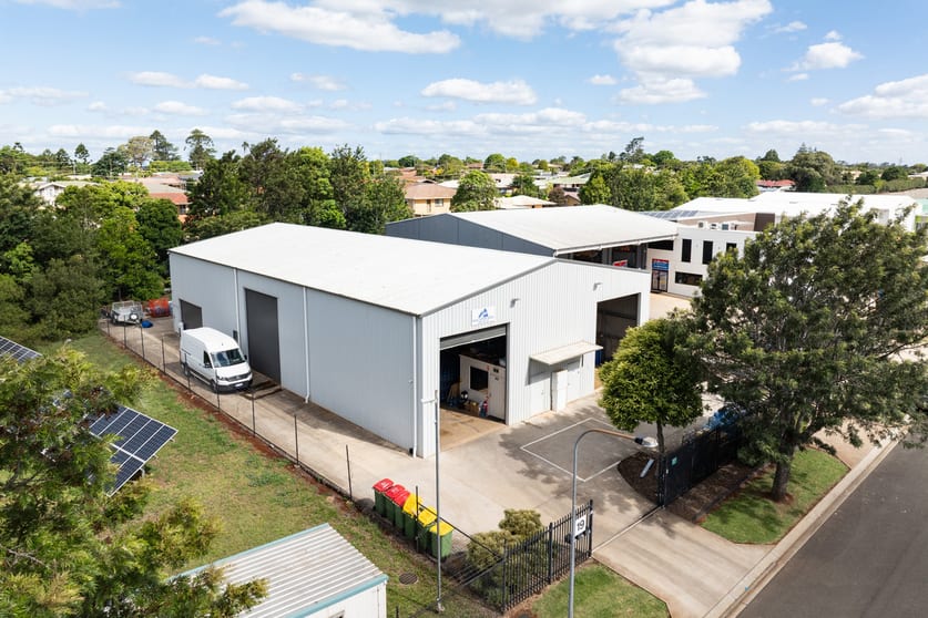 Click to view all images 19 Croft Crescent Harristown QLD 4350 - Image 1
