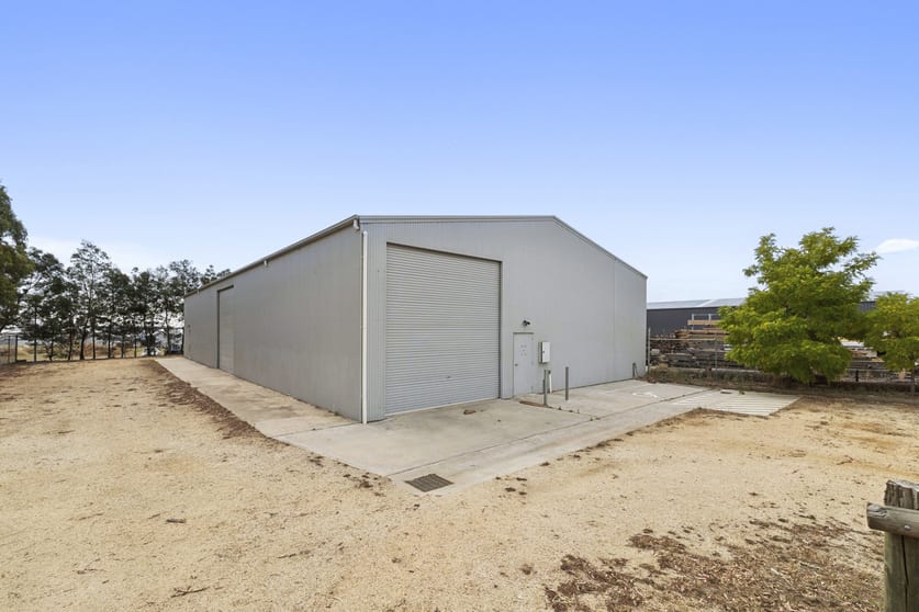 Click to view all images 34 Hugh Murray Drive Colac East VIC 3250 - Image 1