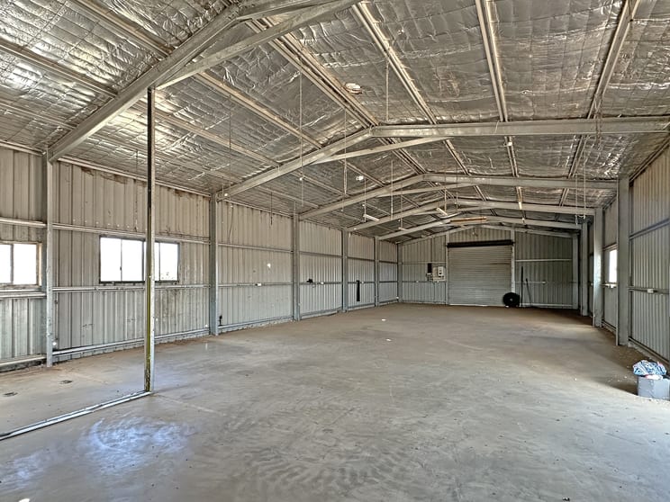 Click to view all images 22,24,26 Old Bourke Road Cobar NSW 2835 - Image 2