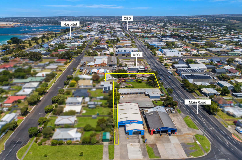 Click to view all images 192 & 194 Percy Street Portland VIC 3305 - Image 3