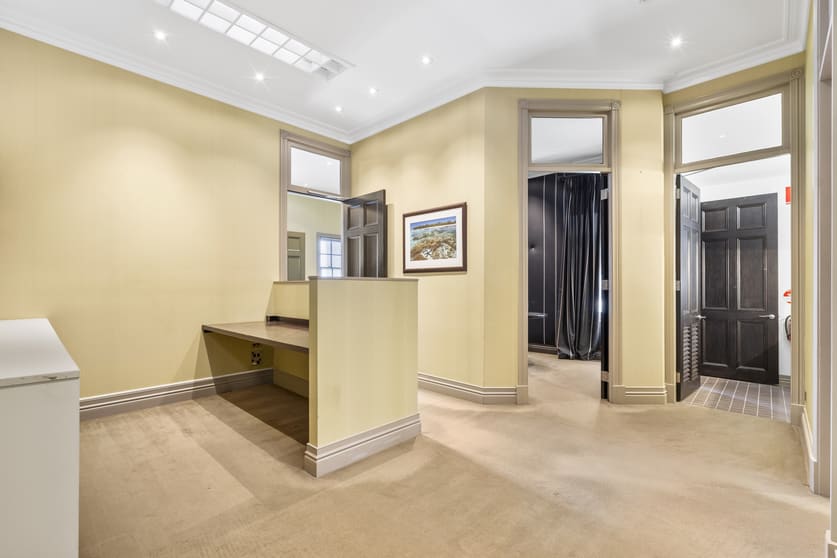 Click to view all images 29 Mein Street Spring Hill QLD 4000 - Image 3
