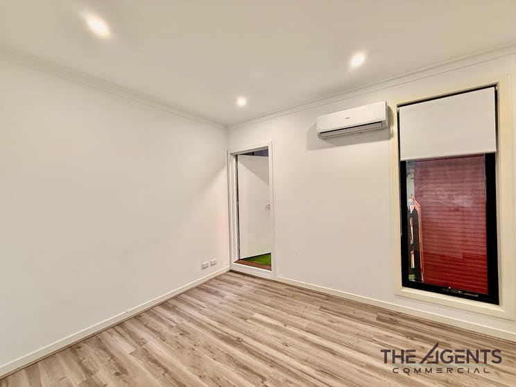 Click to view all images 8/82 Makland Drive Derrimut VIC 3026 - Image 3