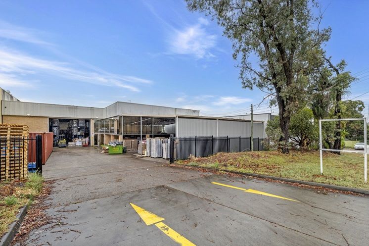 Click to view all images 20 Rowood Road Prospect NSW 2148 - Image 3