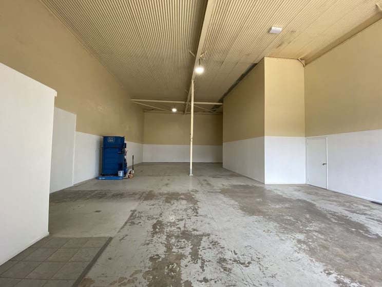Click to view all images 4/8 William Murray Drive Cannonvale QLD 4802 - Image 2