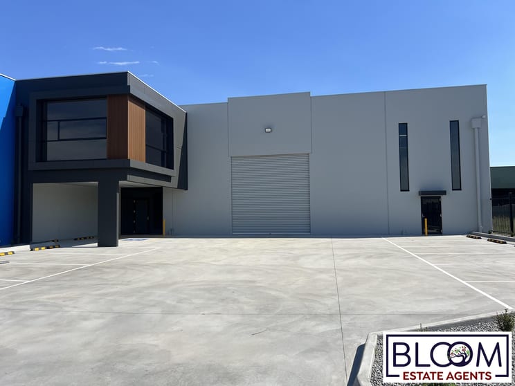 Click to view all images 10 Boxwood Court Epping VIC 3076 - Image 1